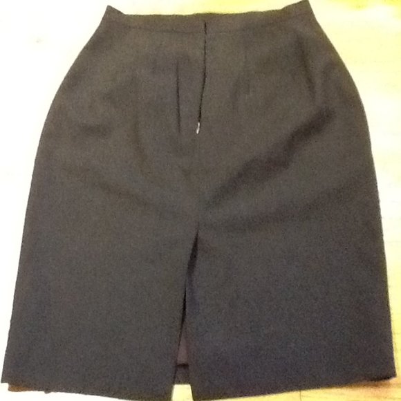 New Tahari Charcoal Gray Skirt - Picture 4 of 5